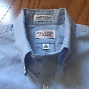 Very nice men’s shirt. 16 1/2, short sleeve.